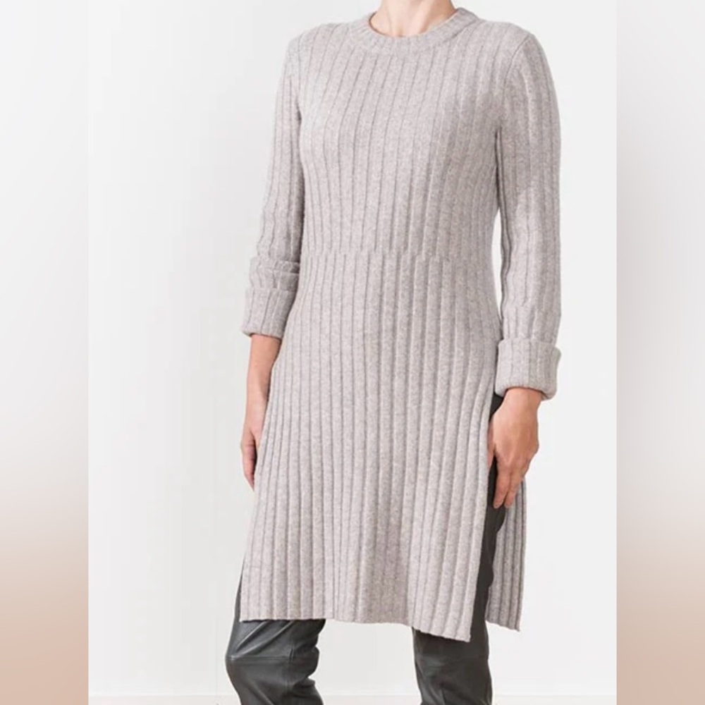 JOSEPH Ribbed Tunic in Beige Size L